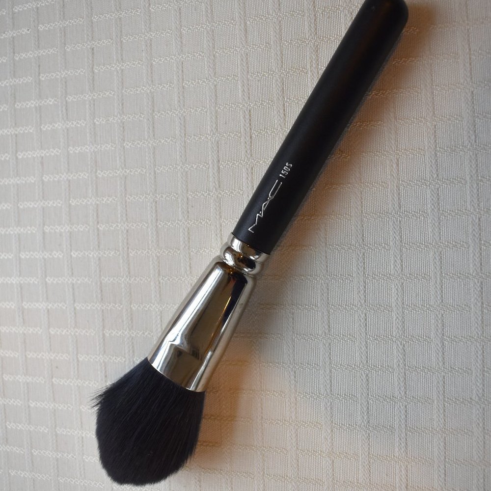 MAC Brush 150S Blush Powder Synthetic